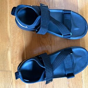 Nike Black Women’s Vista Sandals